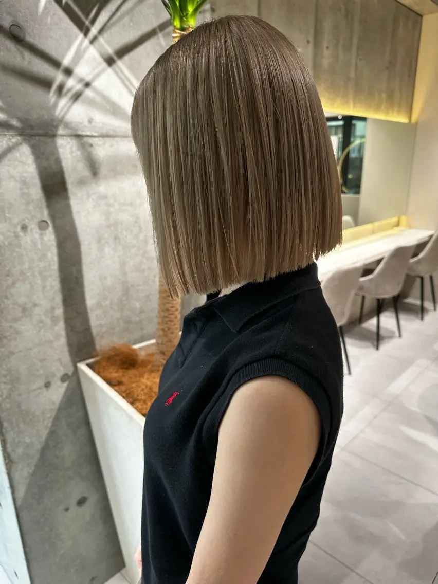 ミディアム カット 縮毛矯正 トリートメント ✨髪質改善特化✨副 店長椎葉信乃介のヘアスタイル