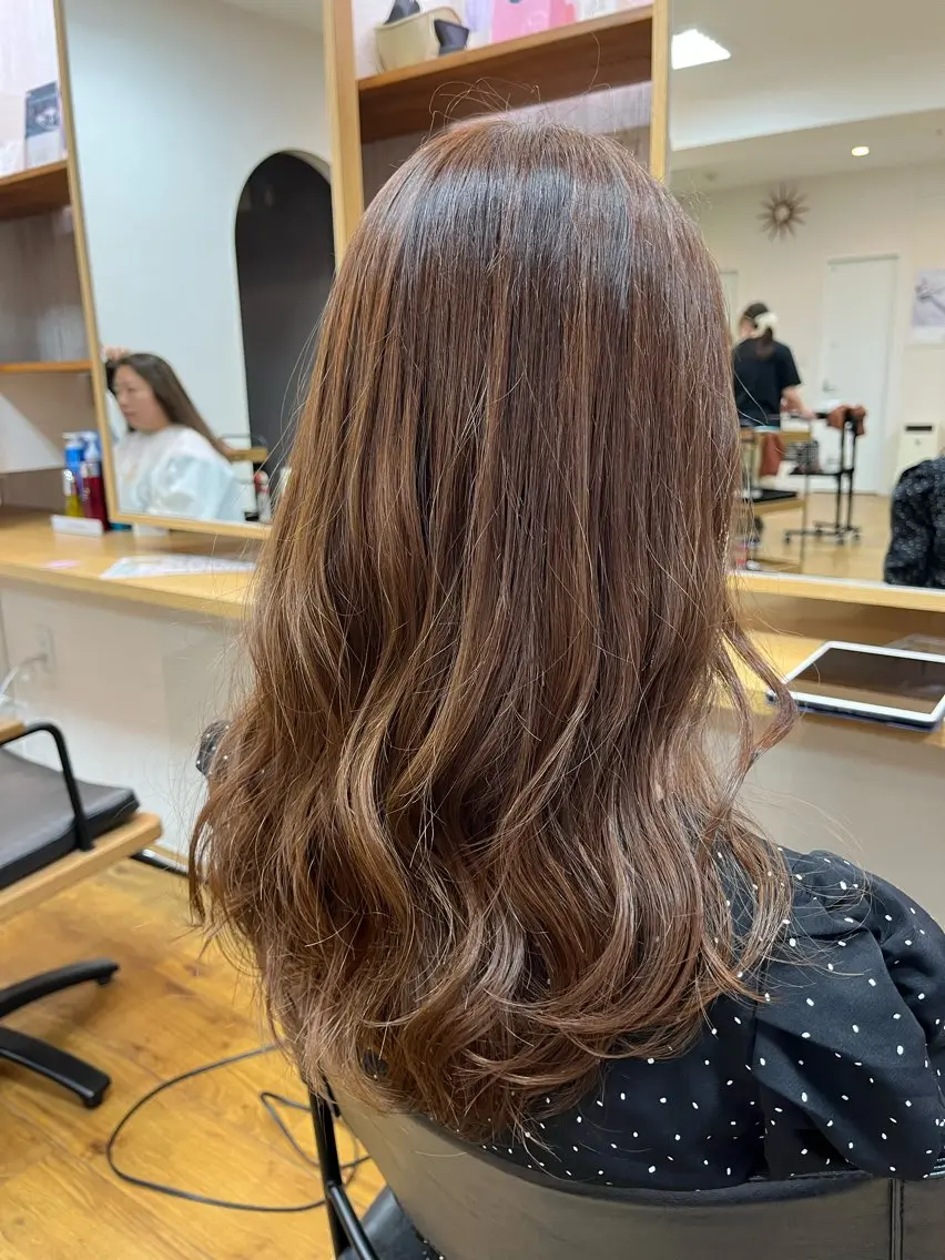 ロング 泉 綾乃モーラ[鳳店]のヘアスタイル