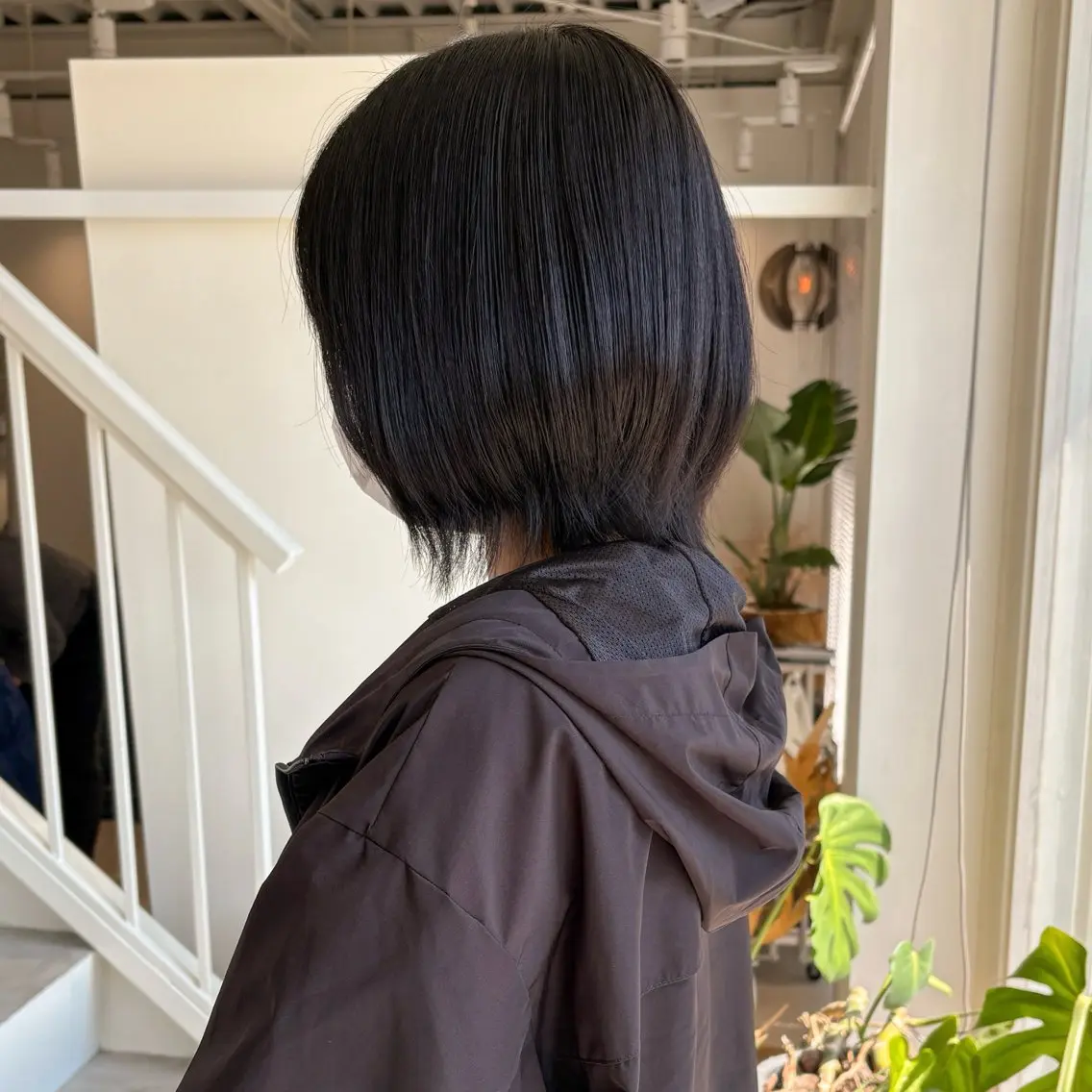 ショート カラー 黒髪 ブルーカラー 透明感カラー 安西 香利奈のヘアスタイル