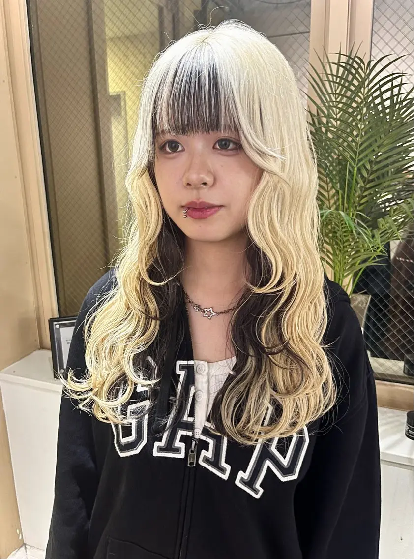 カラー レン🎨ハイトーン× エクステ🎨渋谷のヘアスタイル