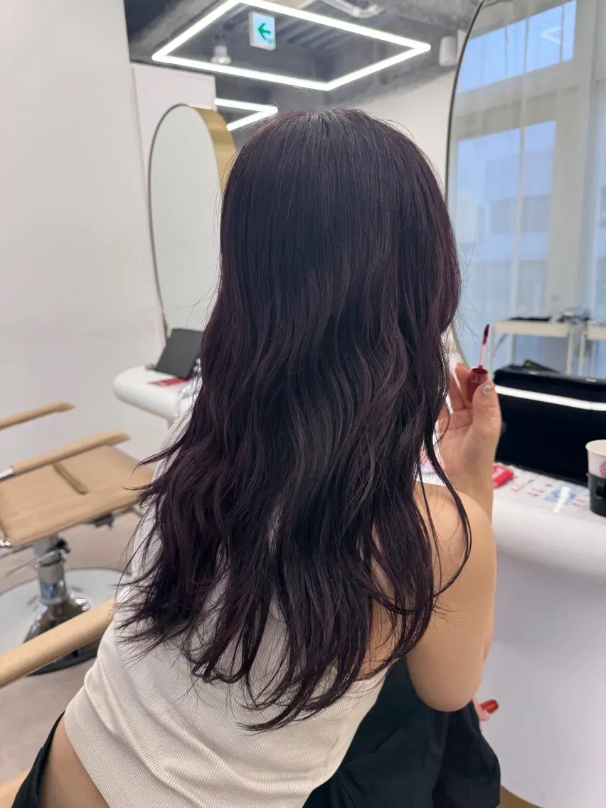 ロング ヘアカラー 透明感カラー🫧⌇ AO🫐🩵のヘアスタイル