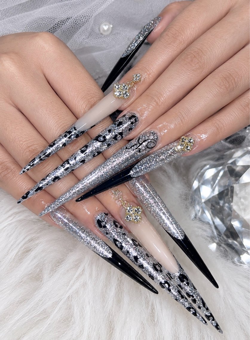 ネイル アートネイル オーロラネイル チークネイル 長さ出し フットネイル ハンドネイル Chan nailsのネイルデザイン