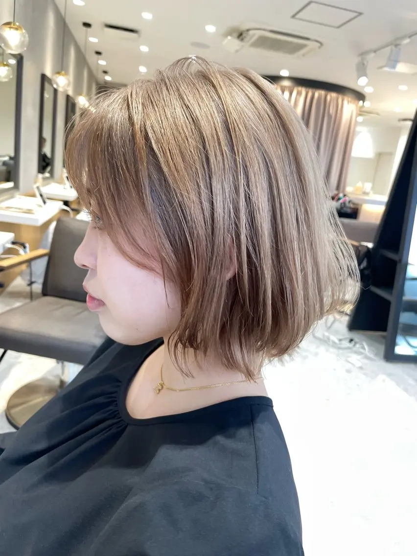 ミディアム カット ヘアカラー トリートメント 🌟透明感カラー× 小顔カット いっせいのヘアスタイル