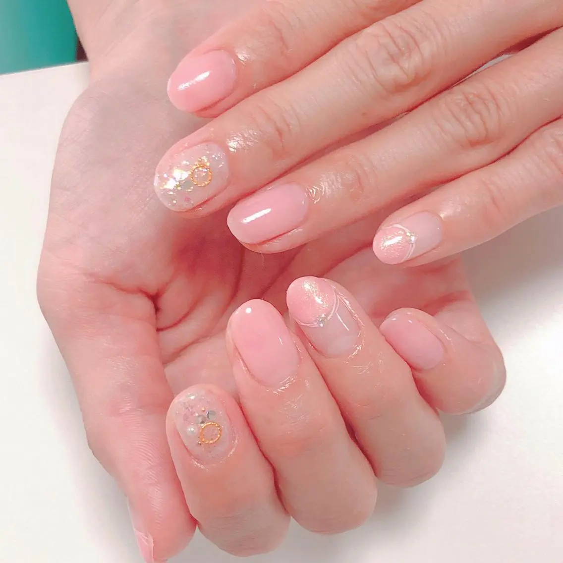 ネイル アートネイル 長さ出し フットネイル グリーン ニュアンスネイル Lily Roseスタッフ一同のマツエク・マツパデザイン