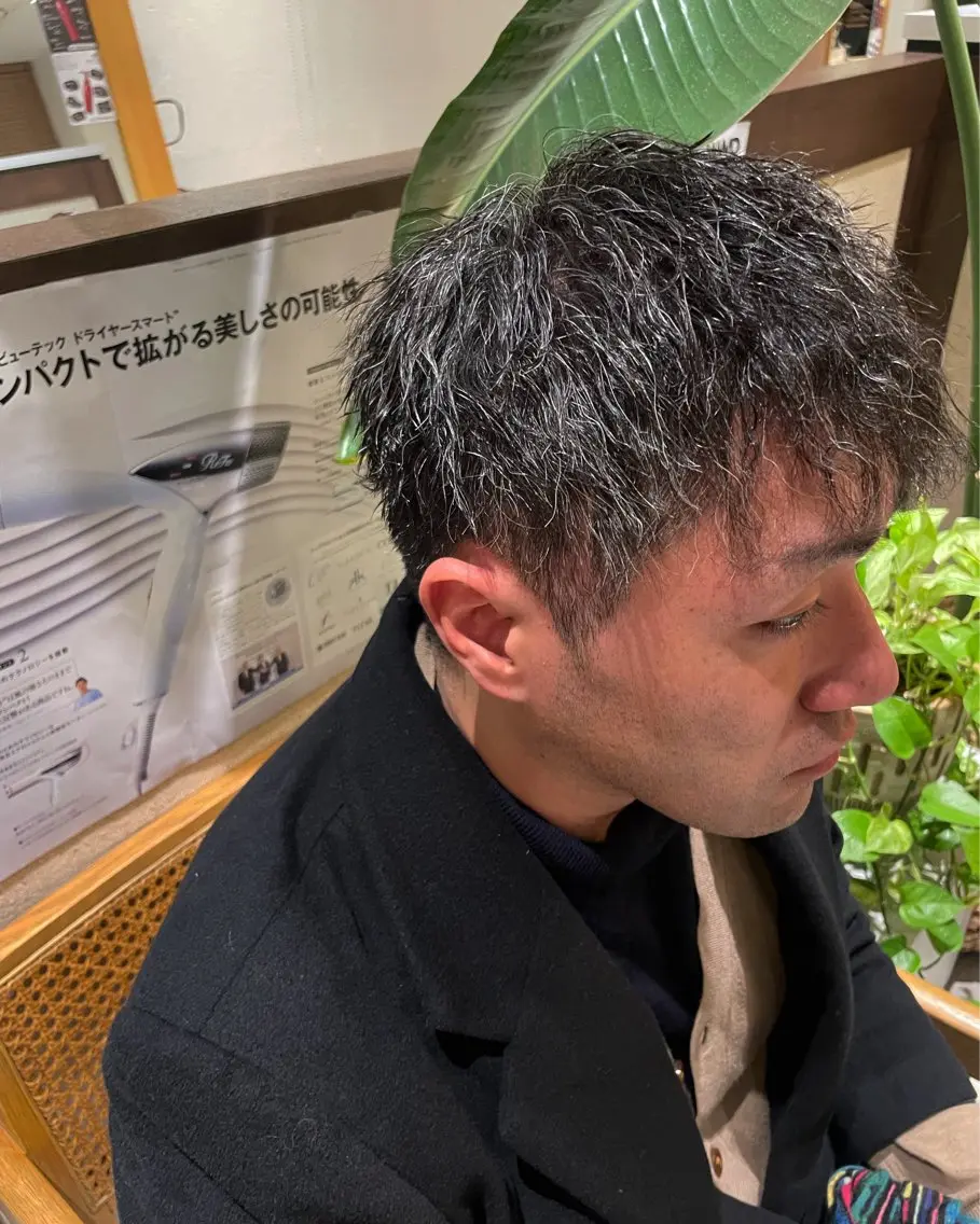 パーマ メンズ 富田 紗世のヘアスタイル
