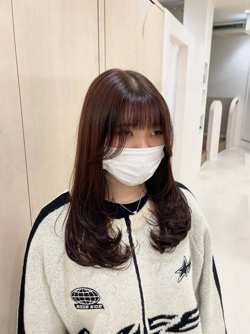 ミディアム ミディアムレイヤー レイヤーカット カット トリートメント 東梅田エリアカラー ヘアセットNo. 1のヘアスタイル