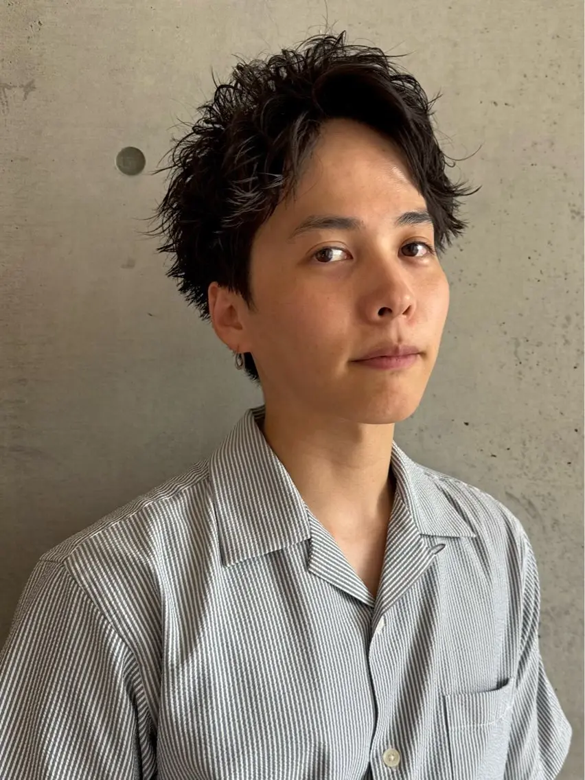 メンズ スパイキーショート カット メンズカットパーマ 伊藤瑠星のヘアスタイル