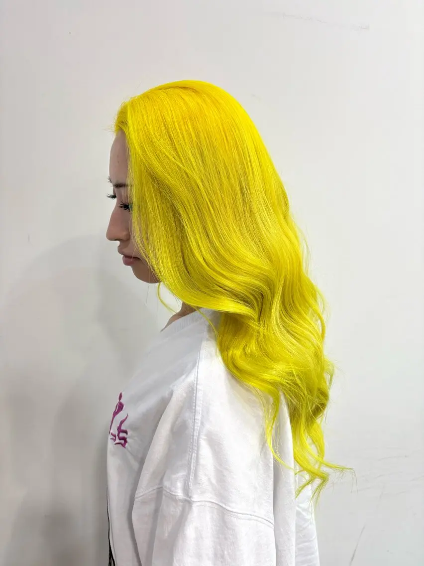 セミロング イエローカラー ヘアカラー トリートメント LOCO/ Koukiのヘアスタイル