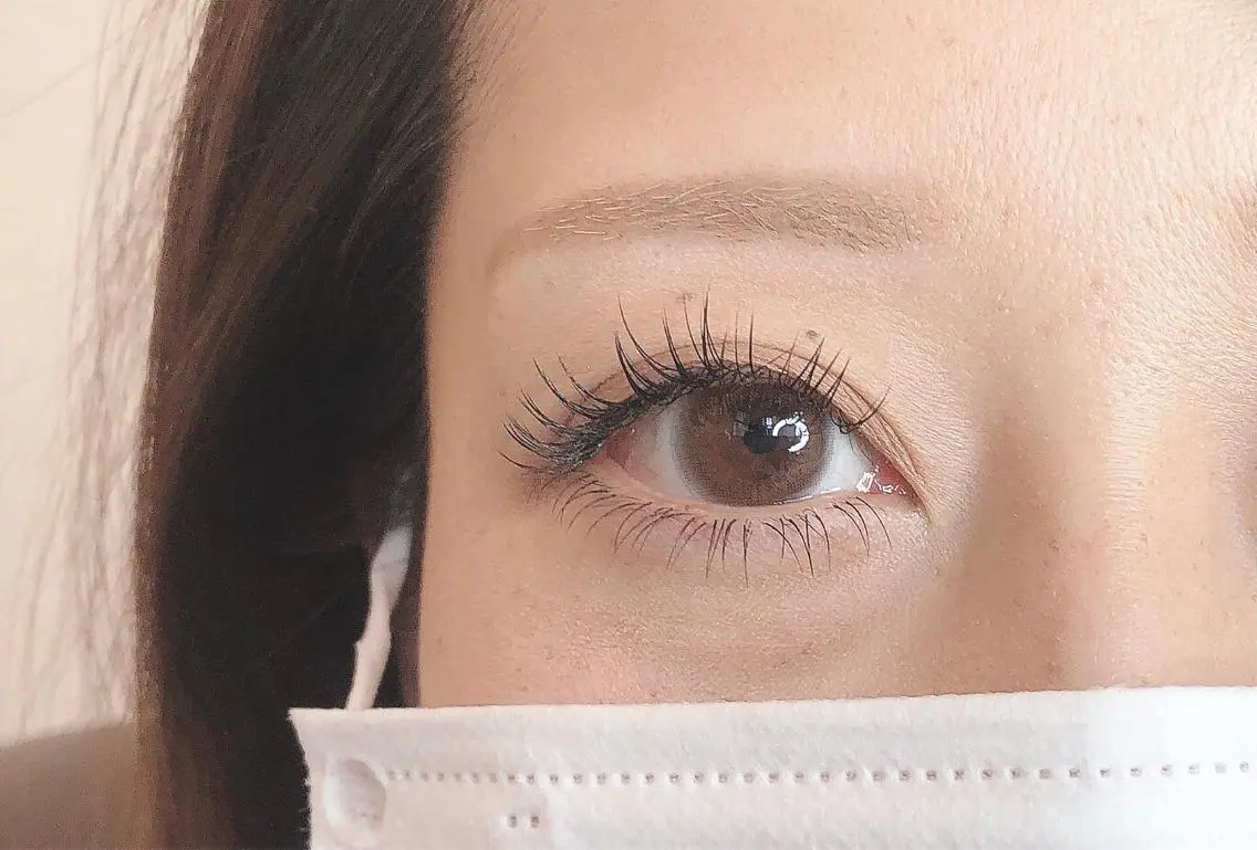 マツエク・マツパ 下まつげエクステ 荒川 鈴菜のヘアスタイル