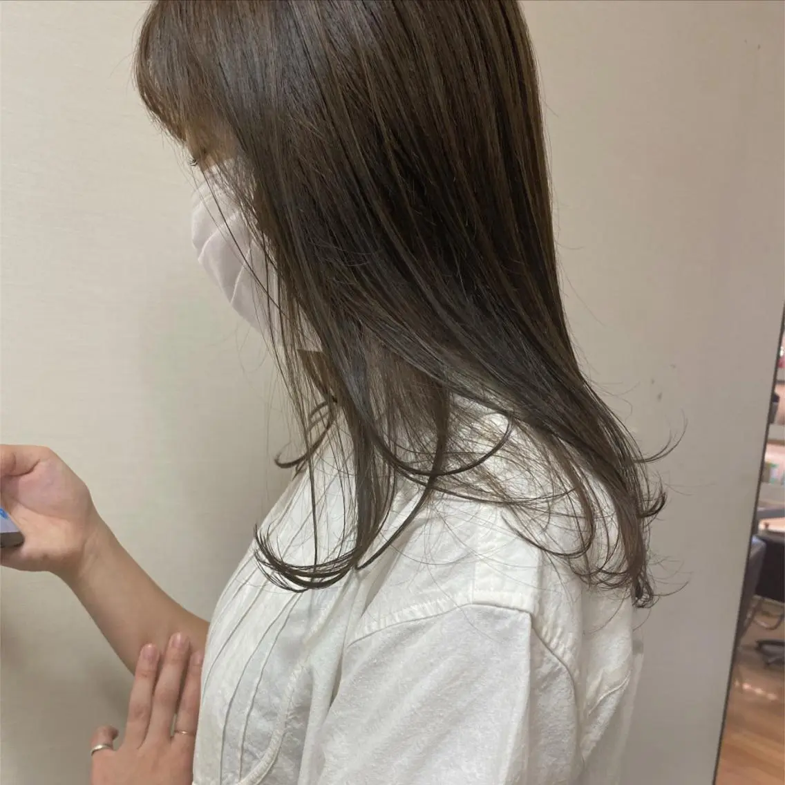 【🌷すぐ予約対応🌷】白髪でもオシャレに！カット＋クリスタルカラーの写真