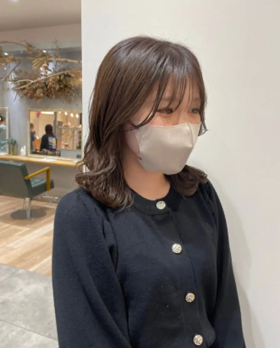 カラー 石田 菜月のヘアスタイル