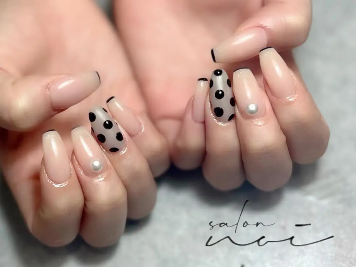 ネイル ドット ハンドネイル salon noiのネイルデザイン