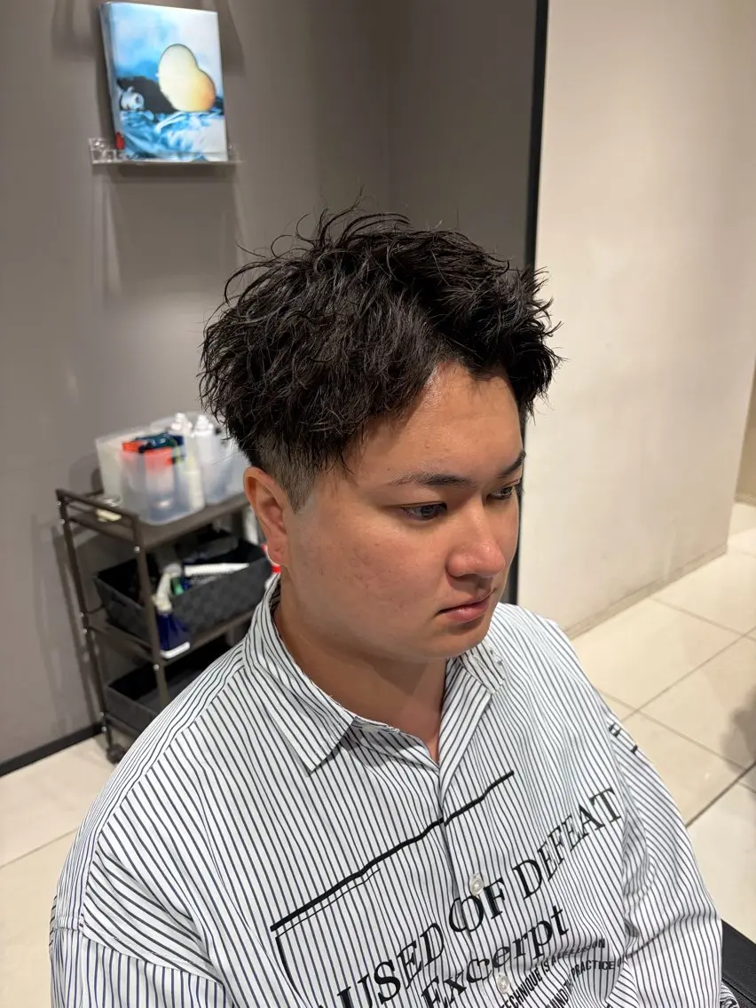 ショート パーマ メンズ アップバング 刈り上げ ショートヘア 関内/メンズパーマ/ 男性専門/菊池蒼大のヘアスタイル