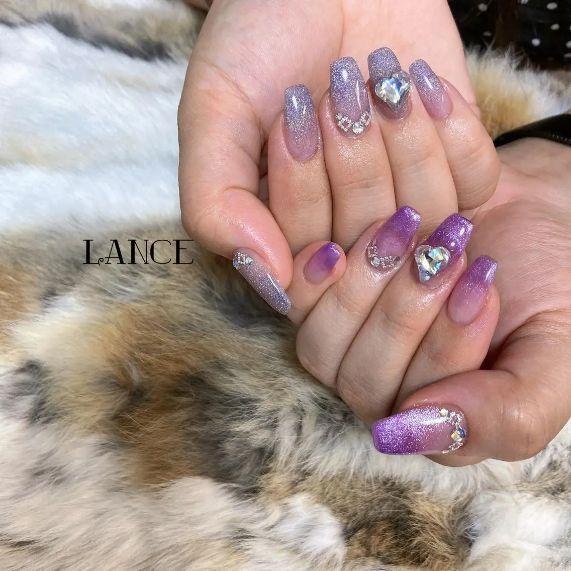 ミディアム ネイル オーロラネイル フットネイル フレンチネイル ミラーネイル ニュアンスネイル ハンドネイル Lance nailのネイルデザイン
