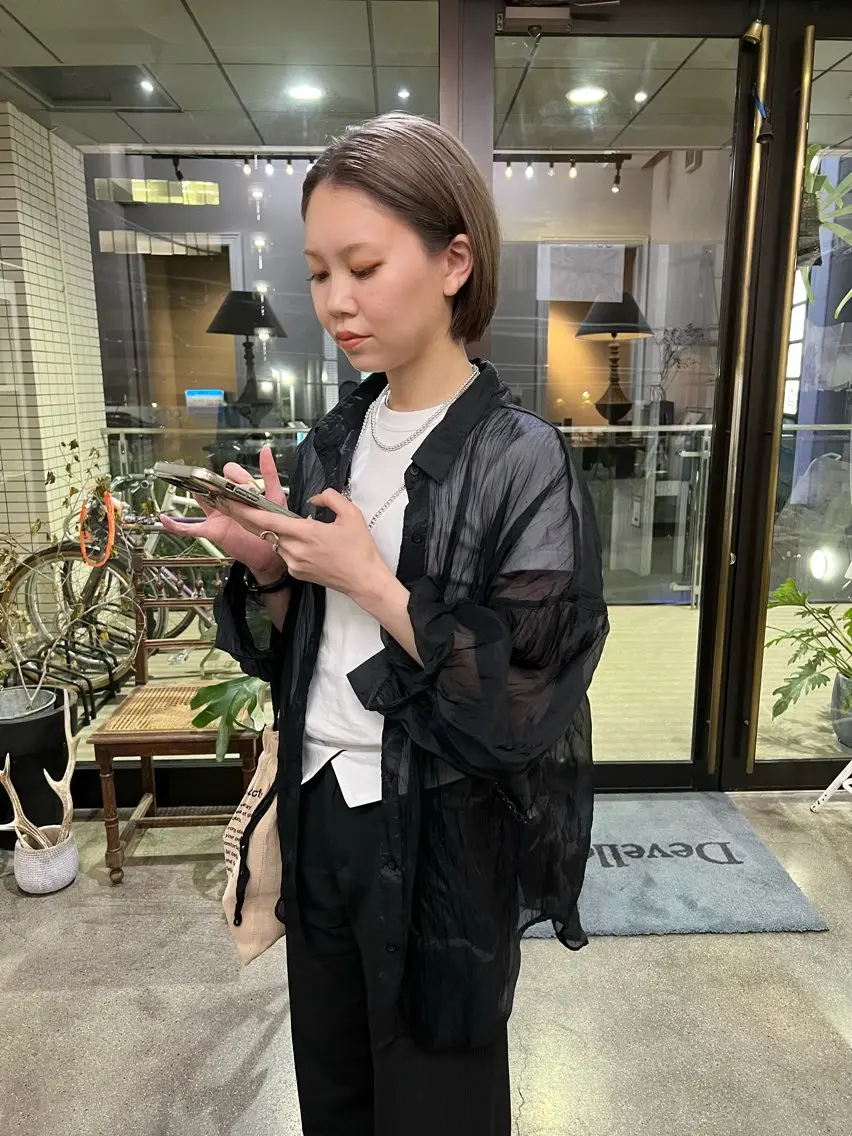 ショート カラー ブリーチ ケアブリーチ グレージュ ハイトーンカラー ボブ カット ヘアカラー 千葉 郁也のヘアスタイル