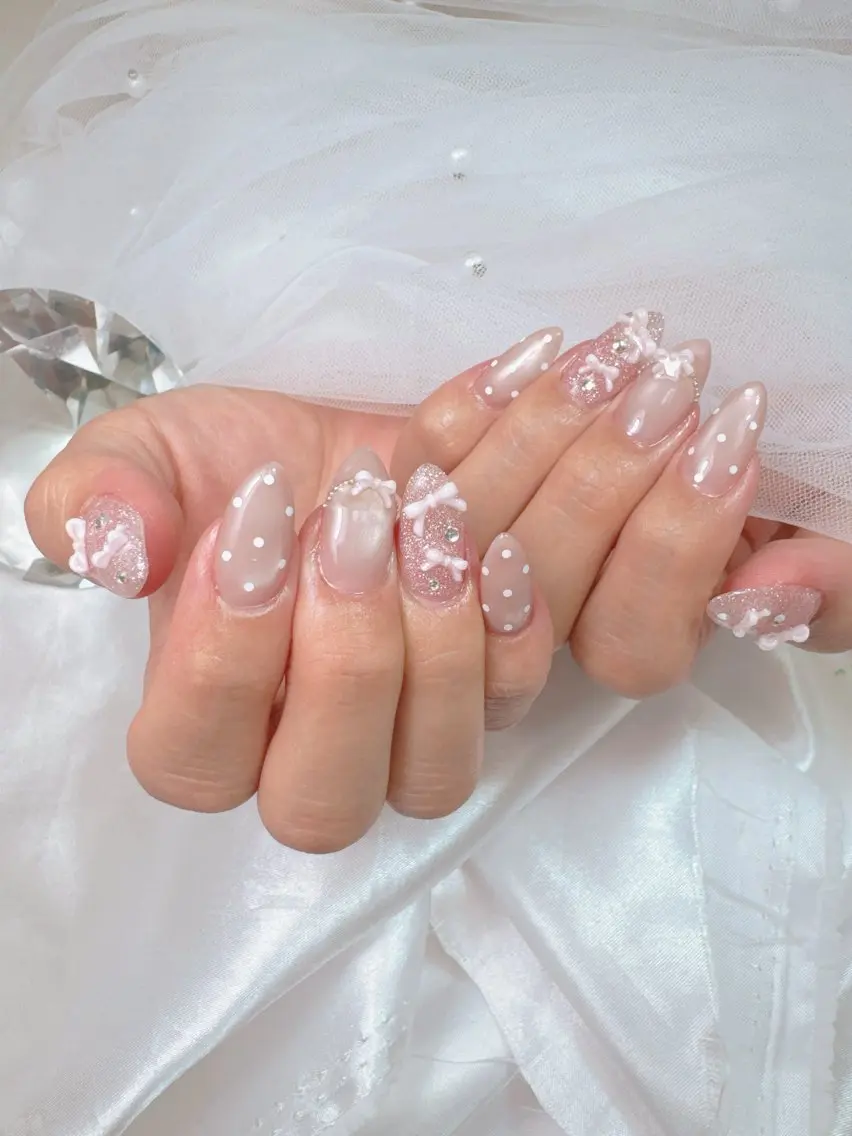 ネイル アートネイル フレンチネイル ジェルネイル ガラスフレンチ マグネットネイル ハンドネイル Queeens nailのネイルデザイン