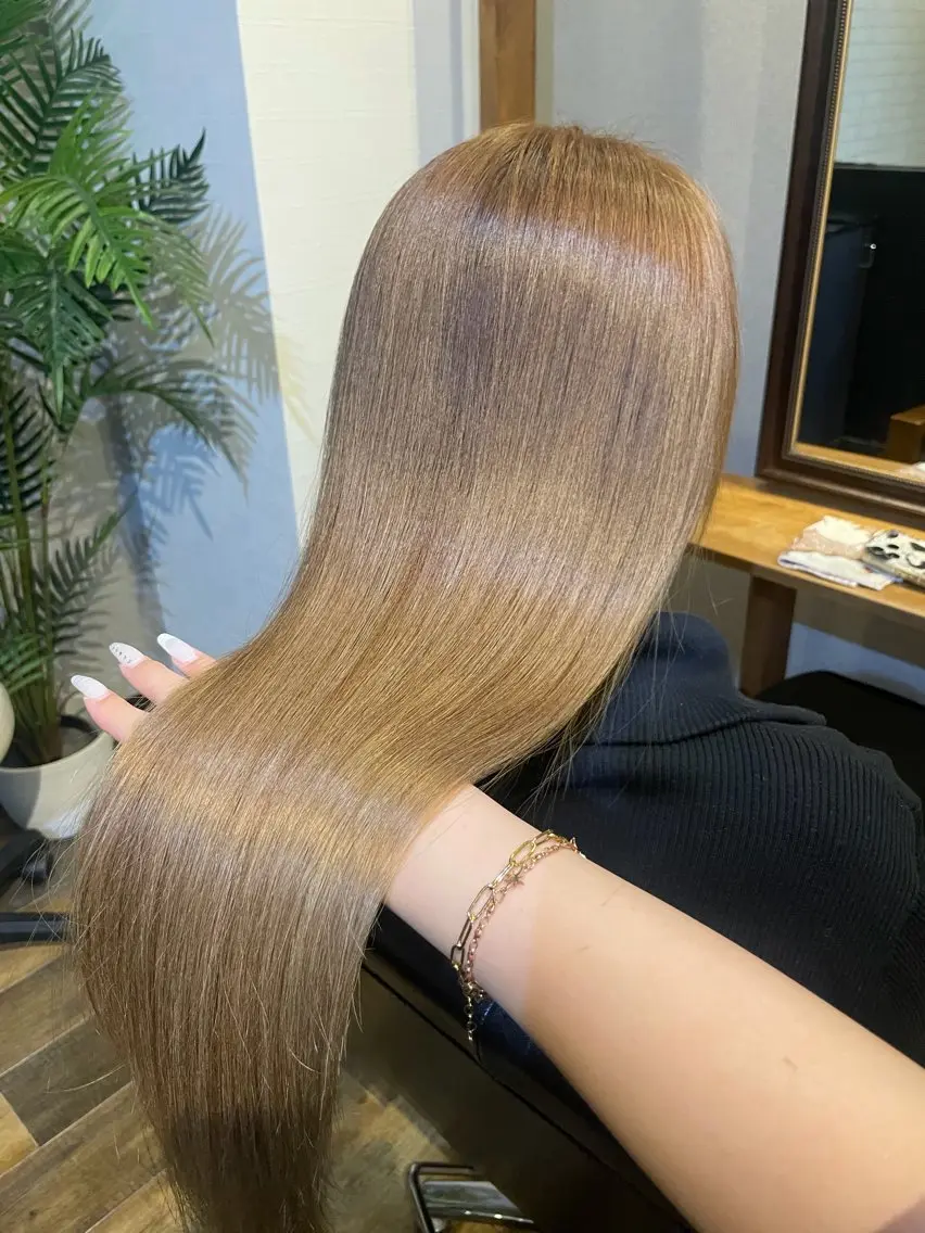 カラー カット ヘアカラー MIKA💫 艶髪/透明感カラーのヘアスタイル