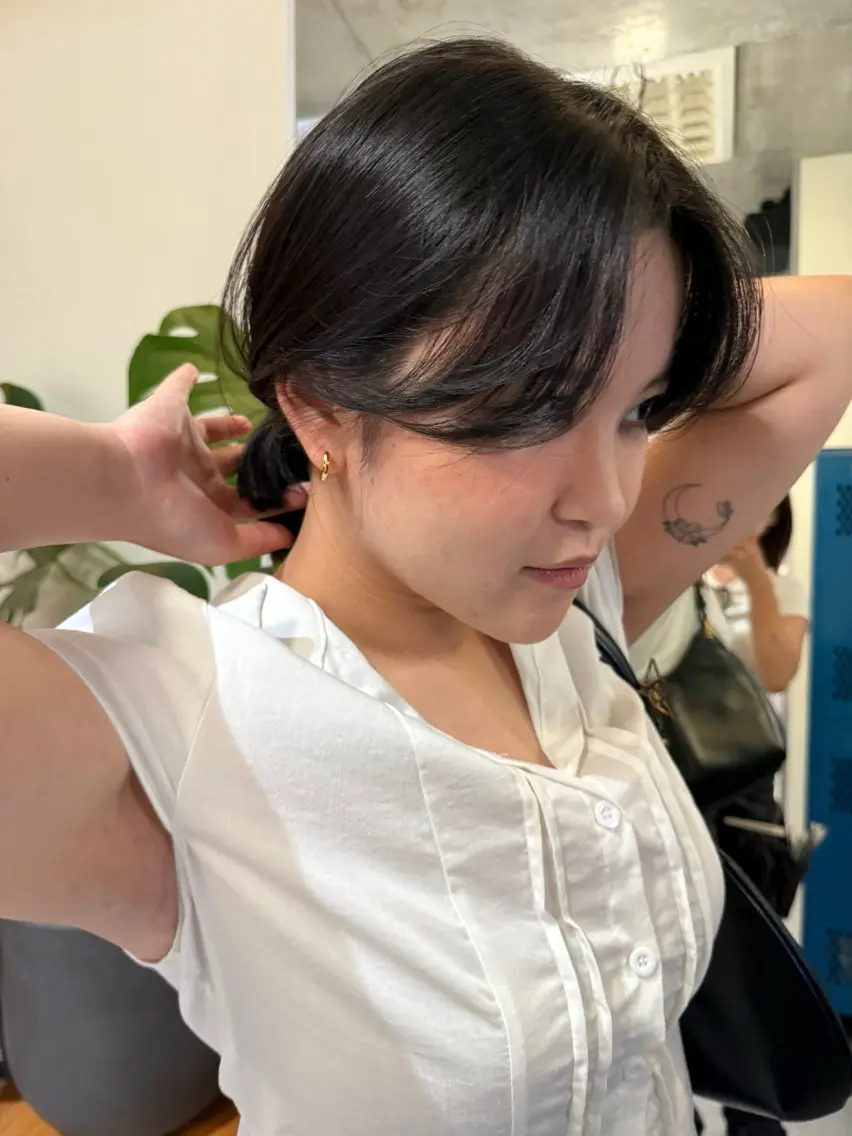 ミディアム カット ヘアカラー レイヤーカット\ウル フ　chinatsuのヘアスタイル