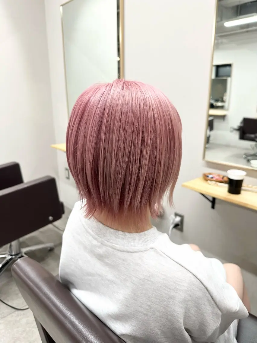 ショート ヘアカラー 🤍Lig.横浜 🤍MIA🤍のヘアスタイル