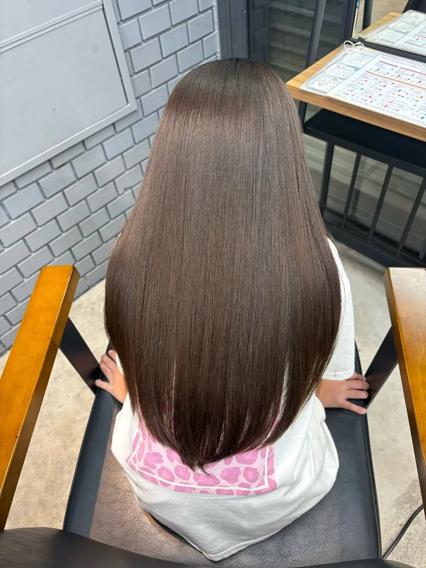 ロング 縮毛矯正 縮毛矯正 岡本 海愛のヘアスタイル