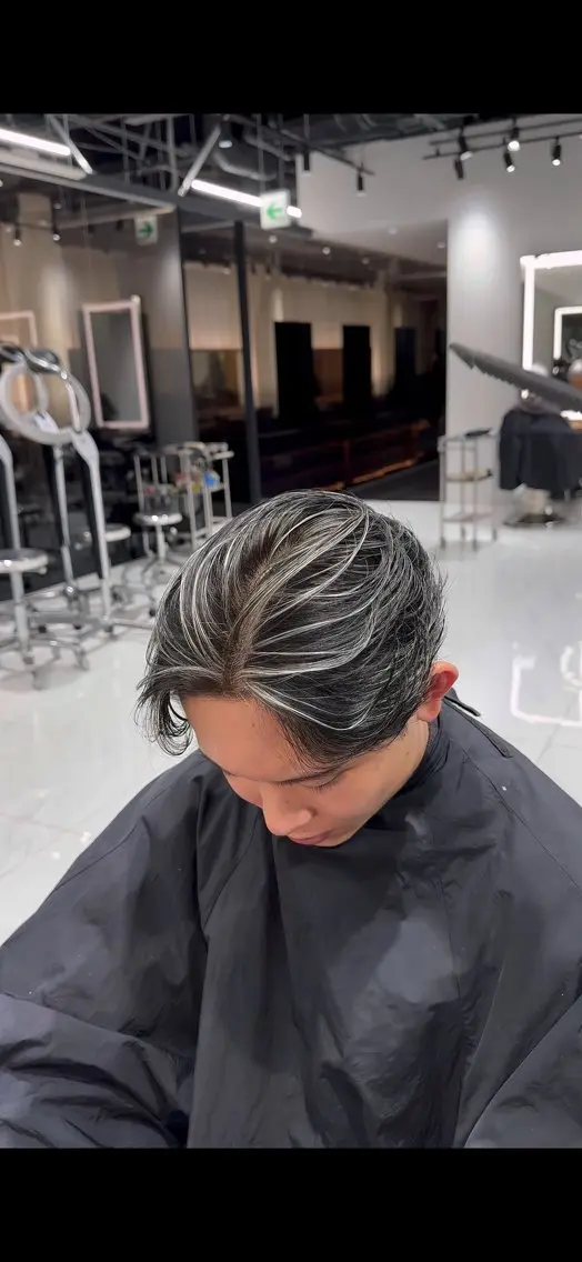 カラー メンズ ヘアカラー 高崎 堅心のヘアスタイル