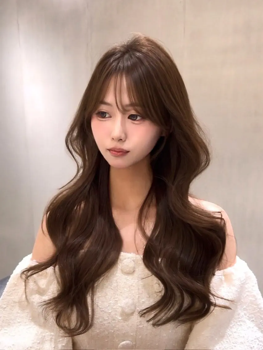 ロング 佐渡優 365連勤する美容師のヘアスタイル
