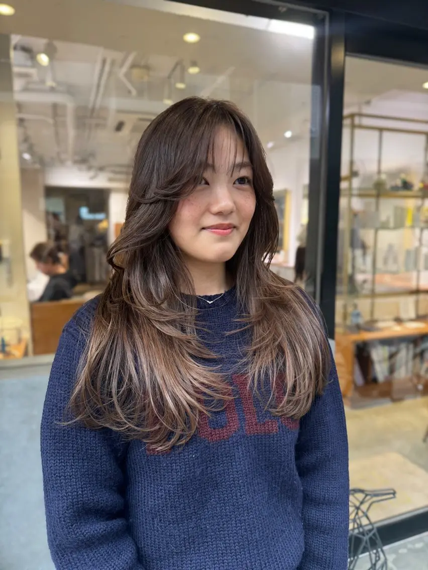 ロング カラー ベージュカラー レイヤーカット ARISA 学芸大学/海外ヘアのヘアスタイル