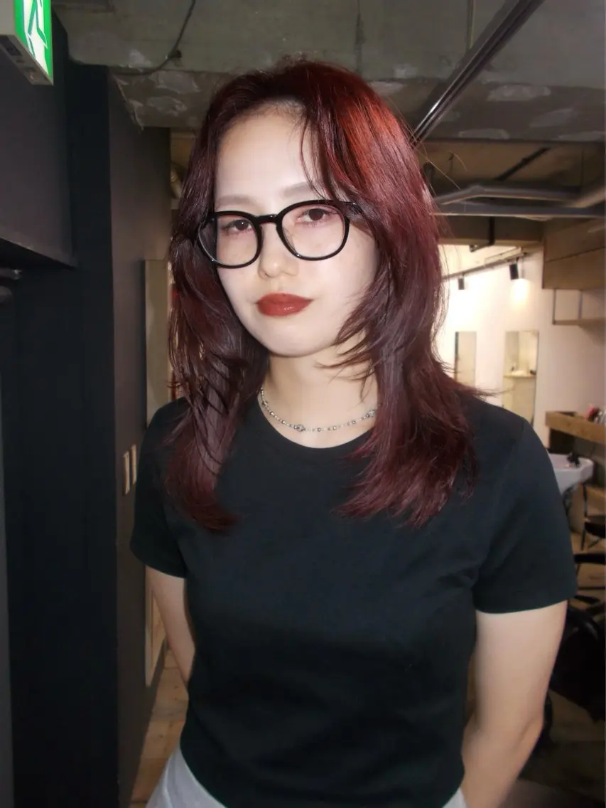 ミディアム カラー レッドカラー ハイレイヤー レイヤーカット カット ヘアカラー ボブカットモデル/ ハイトーン/ゆうあのヘアスタイル