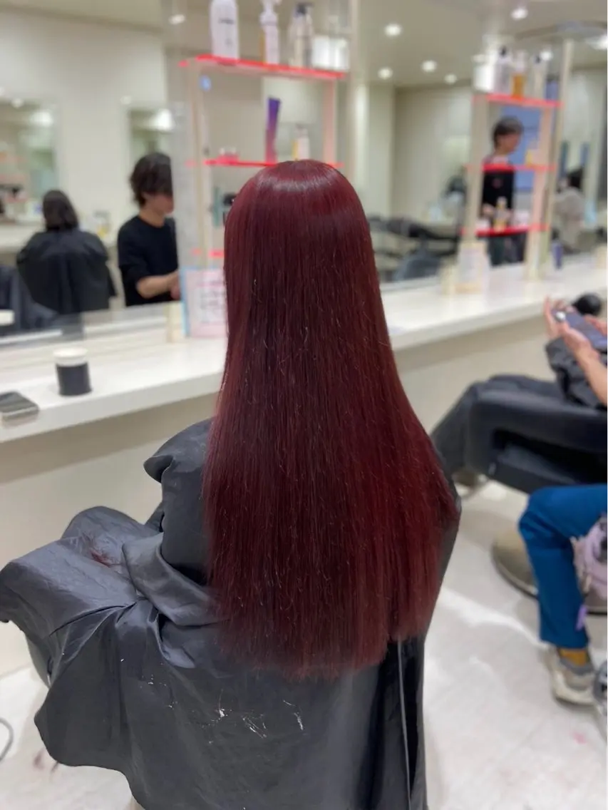 ロング カラー ヘアカラー トリートメント トレンド暖色ヘア🍒 miu🍒のヘアスタイル