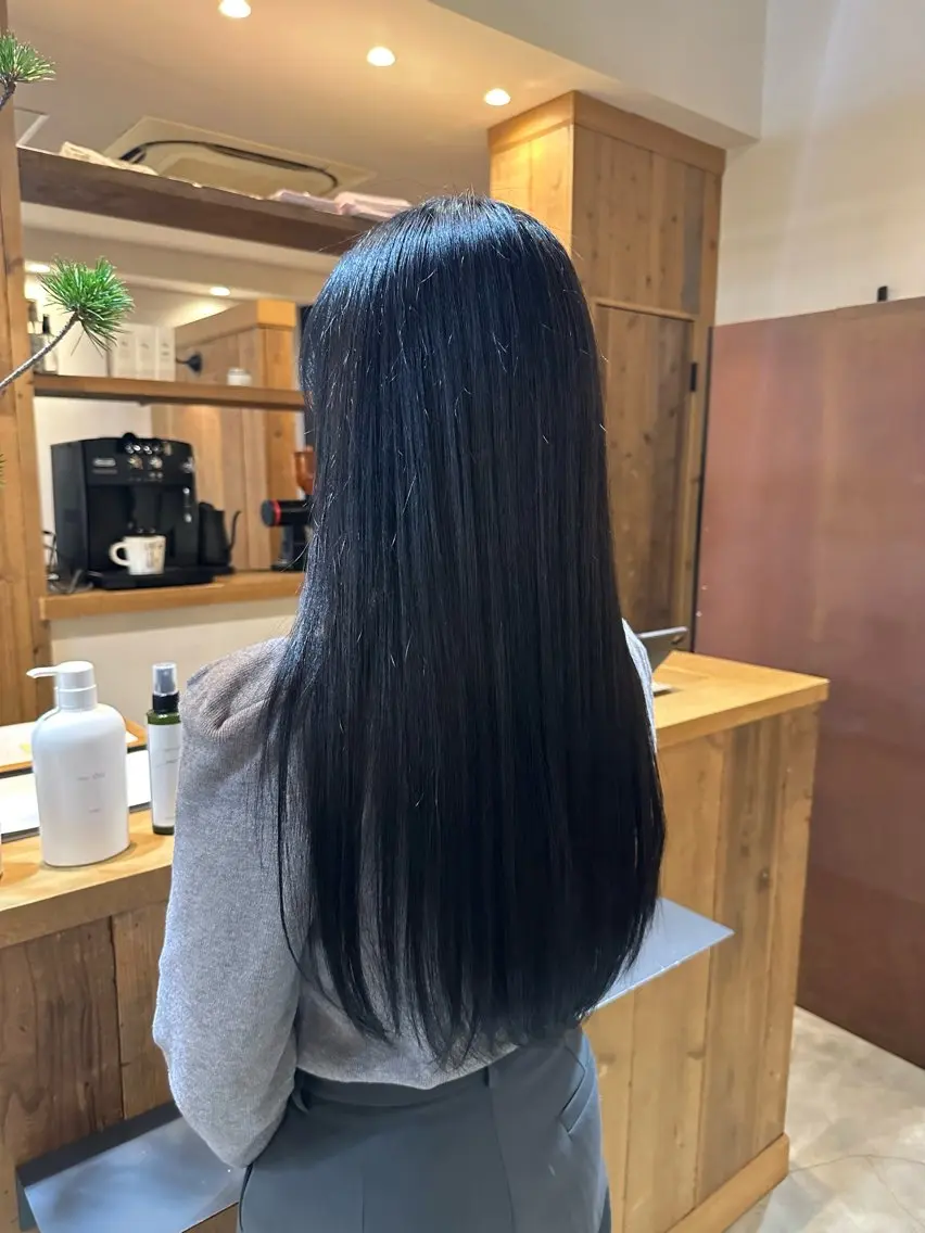 ロング カラー reefur マリナのヘアスタイル