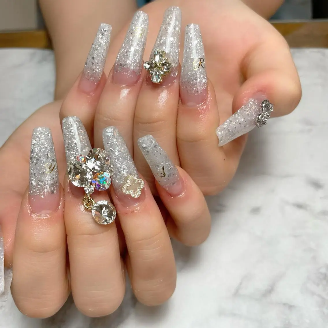 ネイル ハンドネイル Feel ‪‪☺︎‬Yuriaのネイルデザイン
