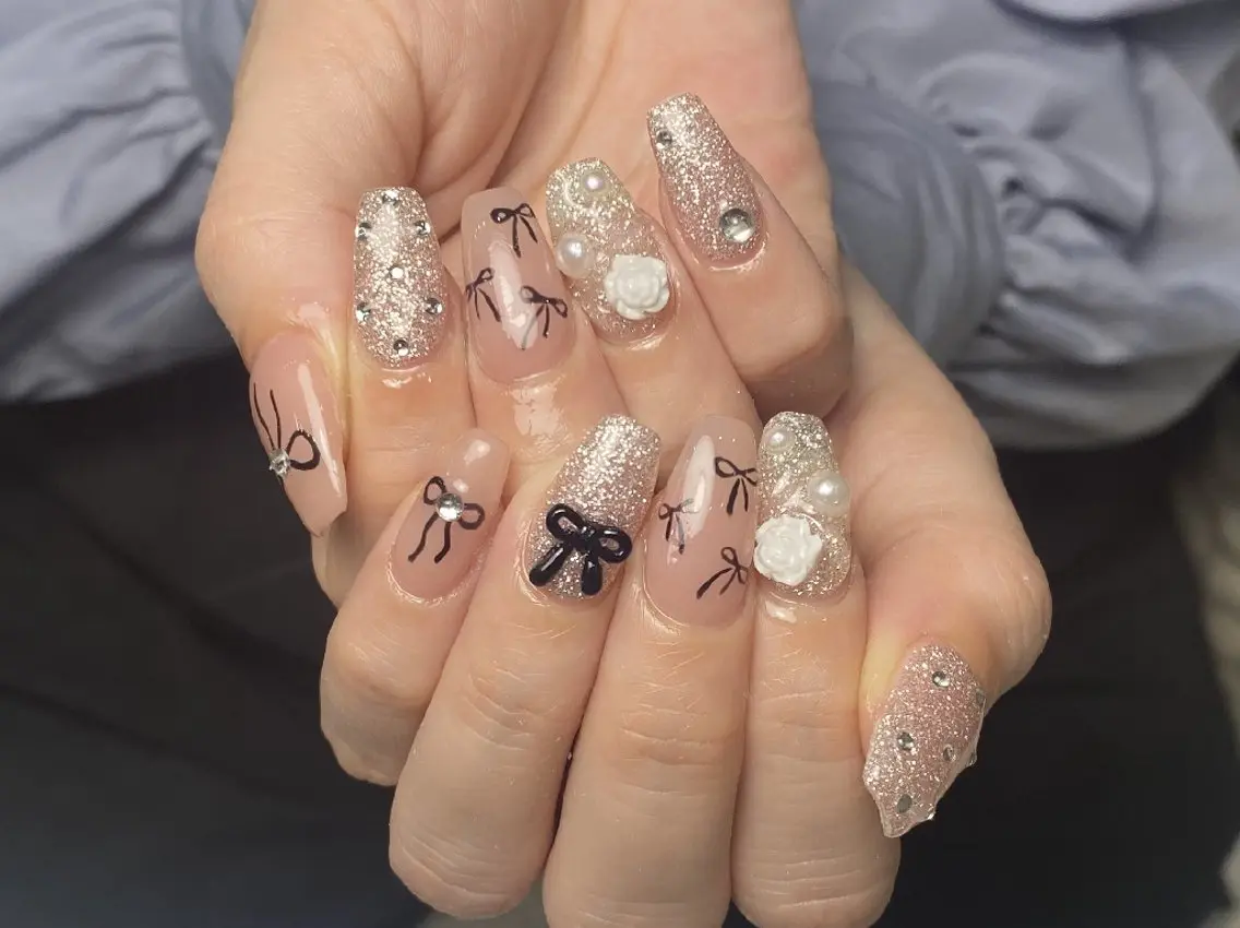 マツエク・マツパ 付け放題 韓国風マツエク ナチュラル ワンホンマツエク ハンドネイル UM Nail Salonのネイルデザイン
