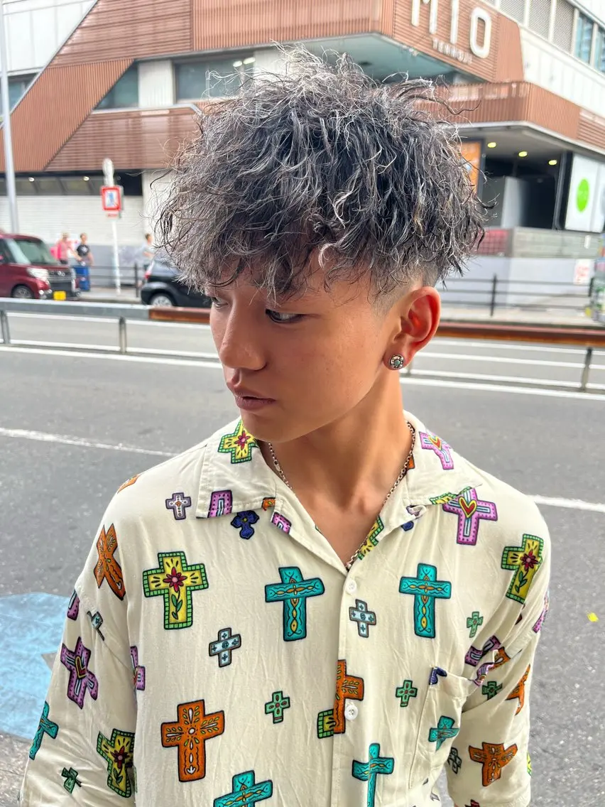 ショート カラー パーマ メンズ メンズメッシュ マッシュ メッシュ カット ヘアカラー パーマ AVANCE.難波 店長 松元のヘアスタイル