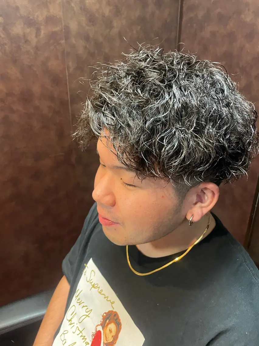 ショート パーマ ツイストスパイラルパーマ スパイラルパーマ 染谷 翔のヘアスタイル