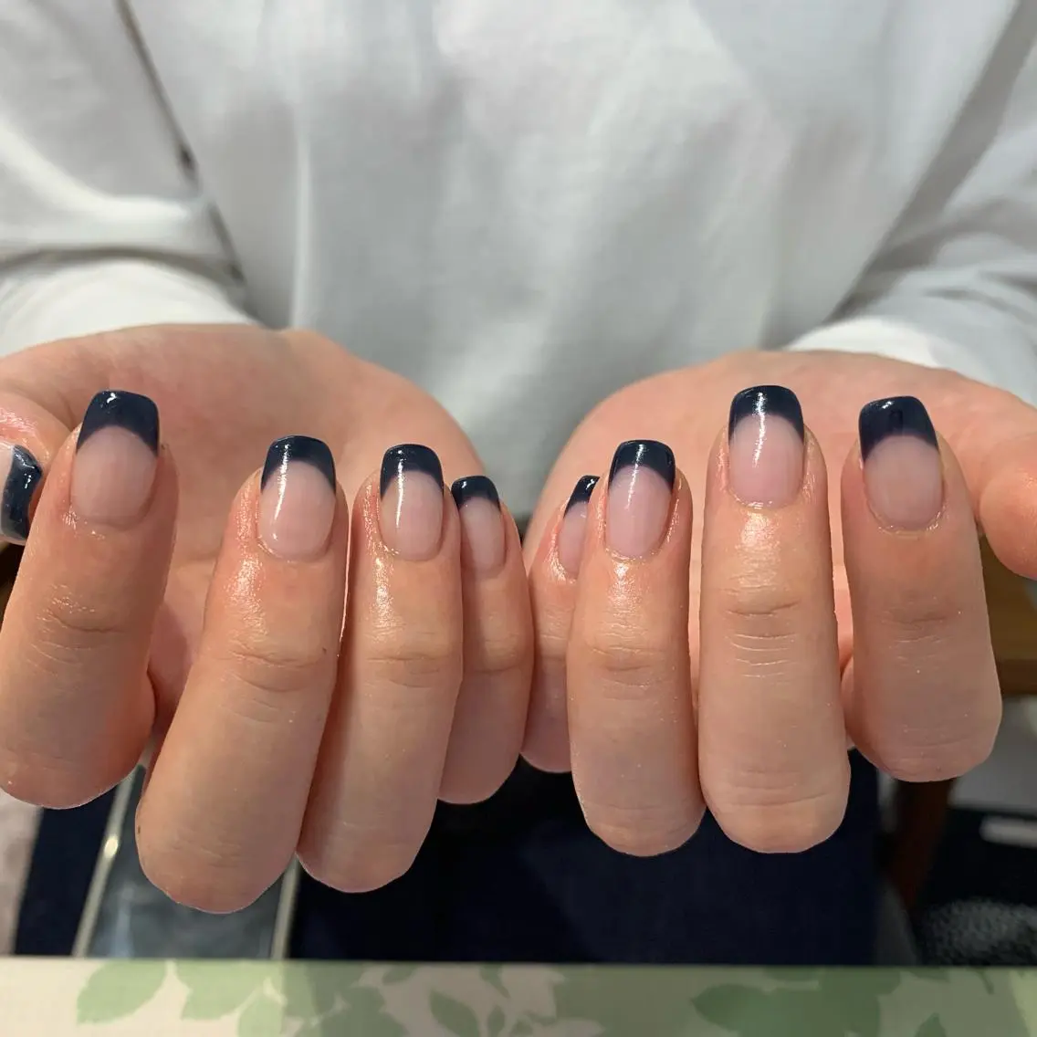 ネイル フレンチネイル ネイビー マキノ ユイのネイルデザイン