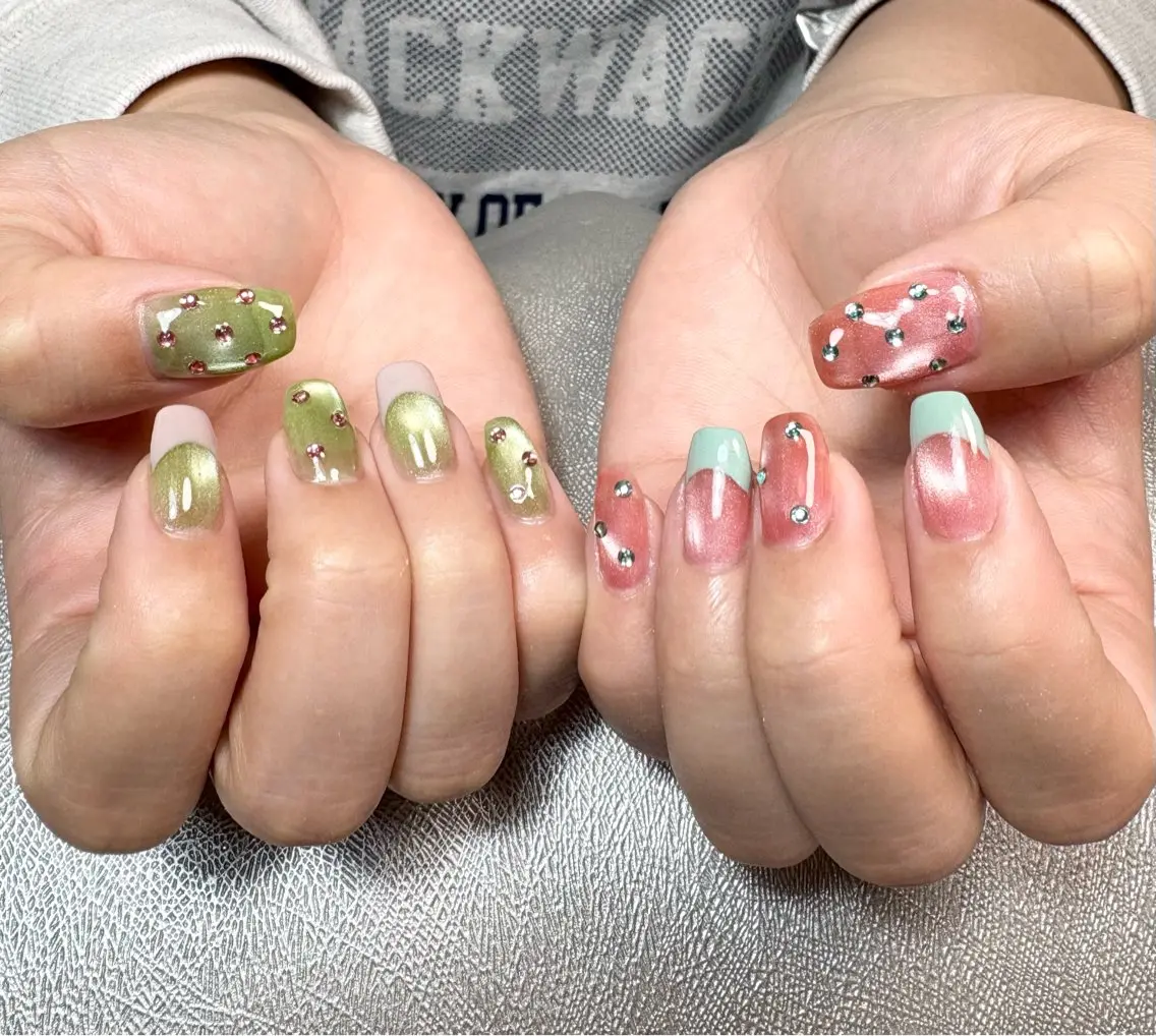 ネイル ドット フレンチネイル マグネットネイル ハンドネイル ✨韓国✨nail salonLumieのネイルデザイン