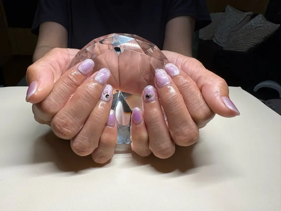 ネイル チークネイル マグネットネイル Rainbow Moonのネイルデザイン