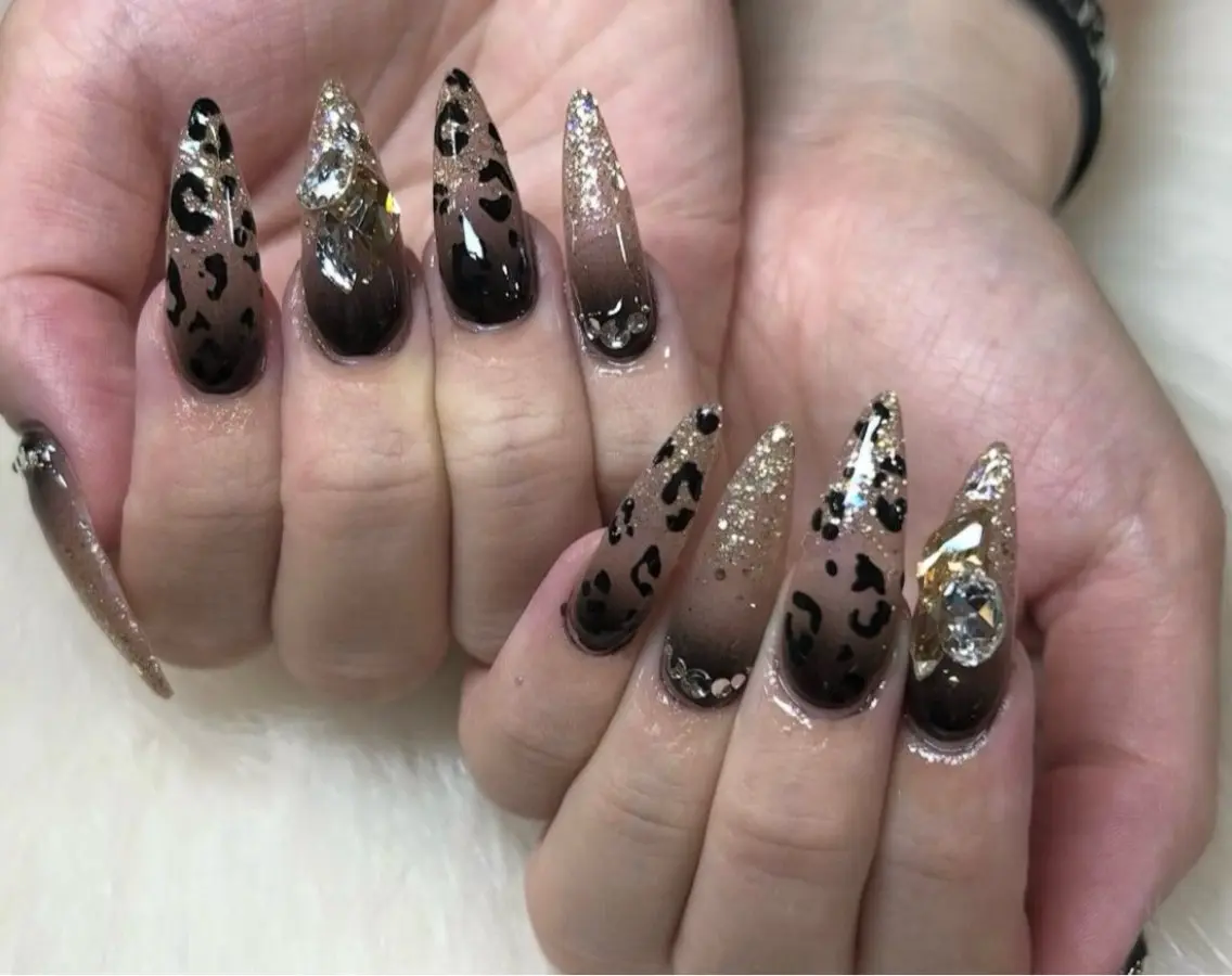 ネイル MoonHi Nail 朝霞台のネイルデザイン