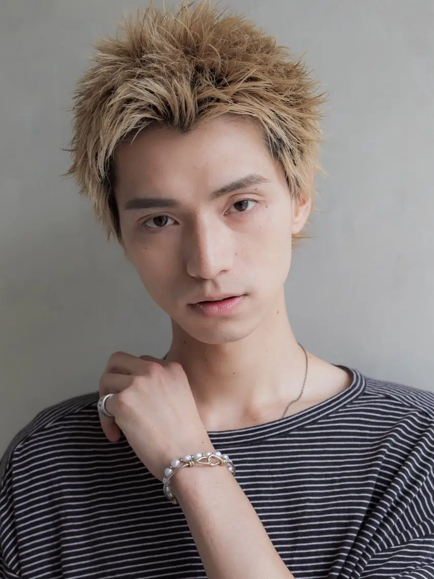 ショート カラー メンズ メンズハイトーン スパイキーショート ダブルカラー ハイトーンカラー ショートヘア 💁♂️メンズカッ トパーマ💈大田涼華のヘアスタイル