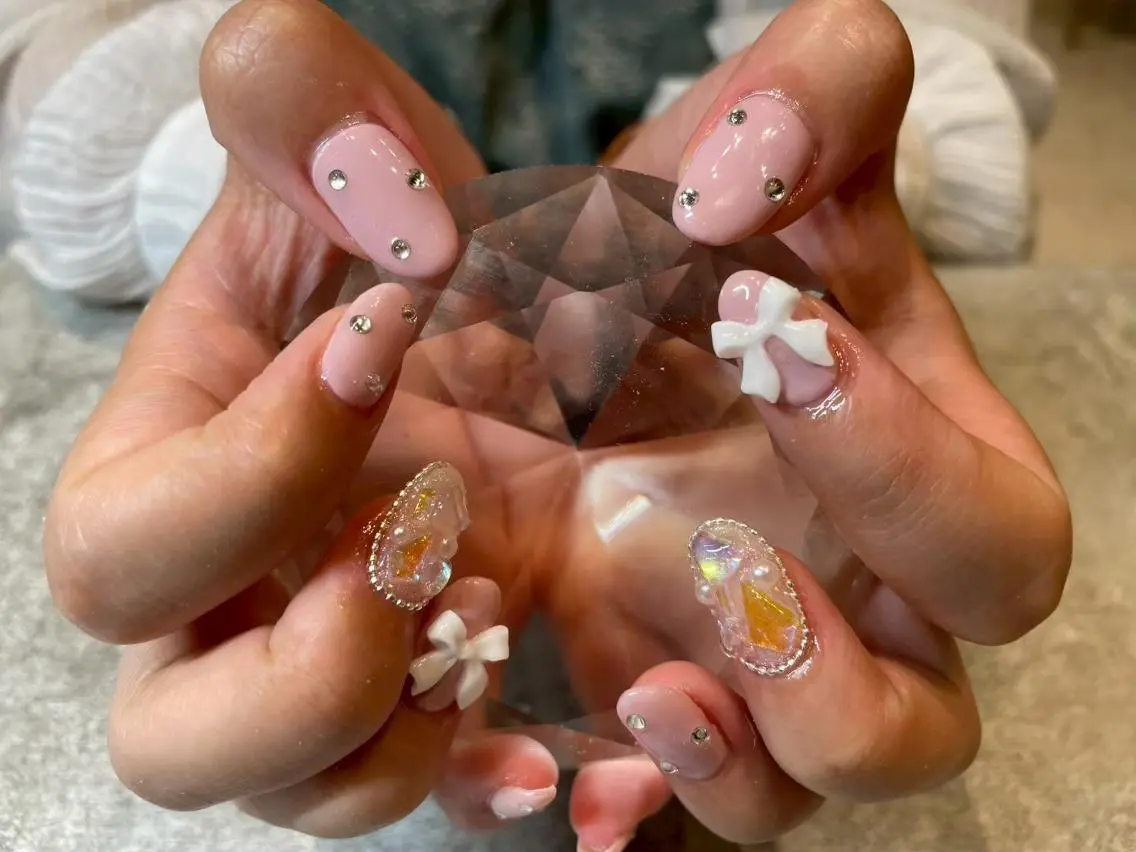ネイル オーロラネイル ボルドー クリアネイル ドット フラッシュネイル ハンドネイル morimoto梅田 長さだし/持ち込みのネイルデザイン