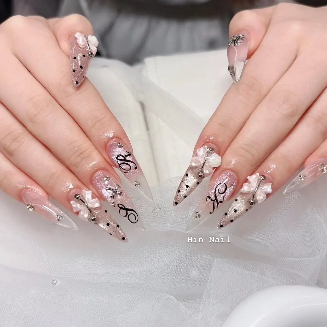 ネイル ハンドネイル HIN NAILのネイルデザイン