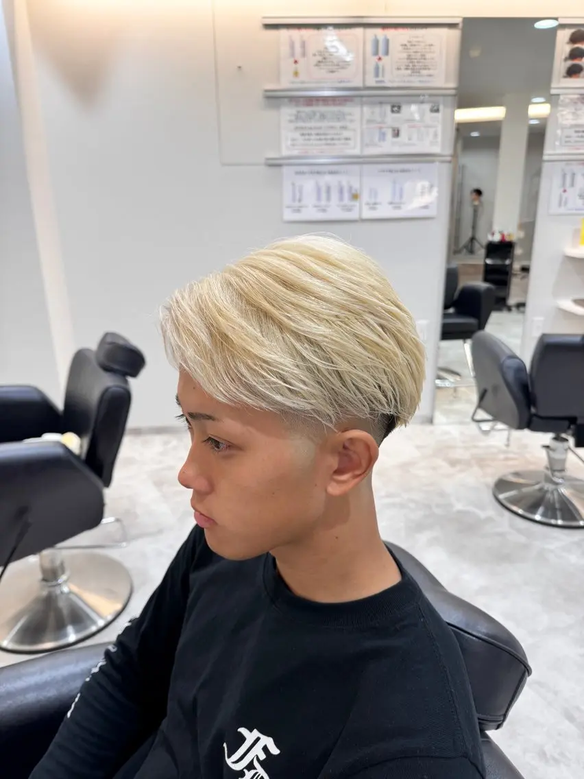 【理想のハイトーンカラー叶えます!】メンズカット×ハイトーンカラーの写真
