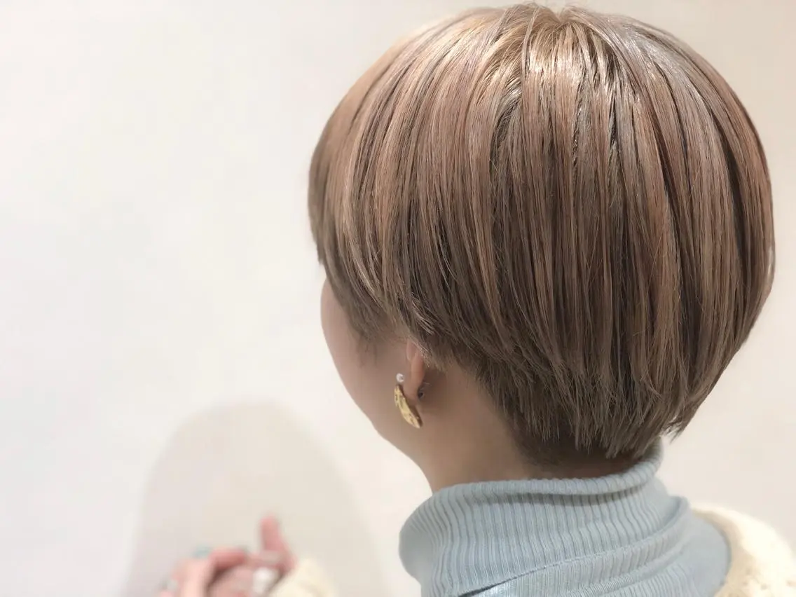 ショート カラー ヘアアレンジ ベージュカラー ヘアカラー いしだ みさきのヘアスタイル