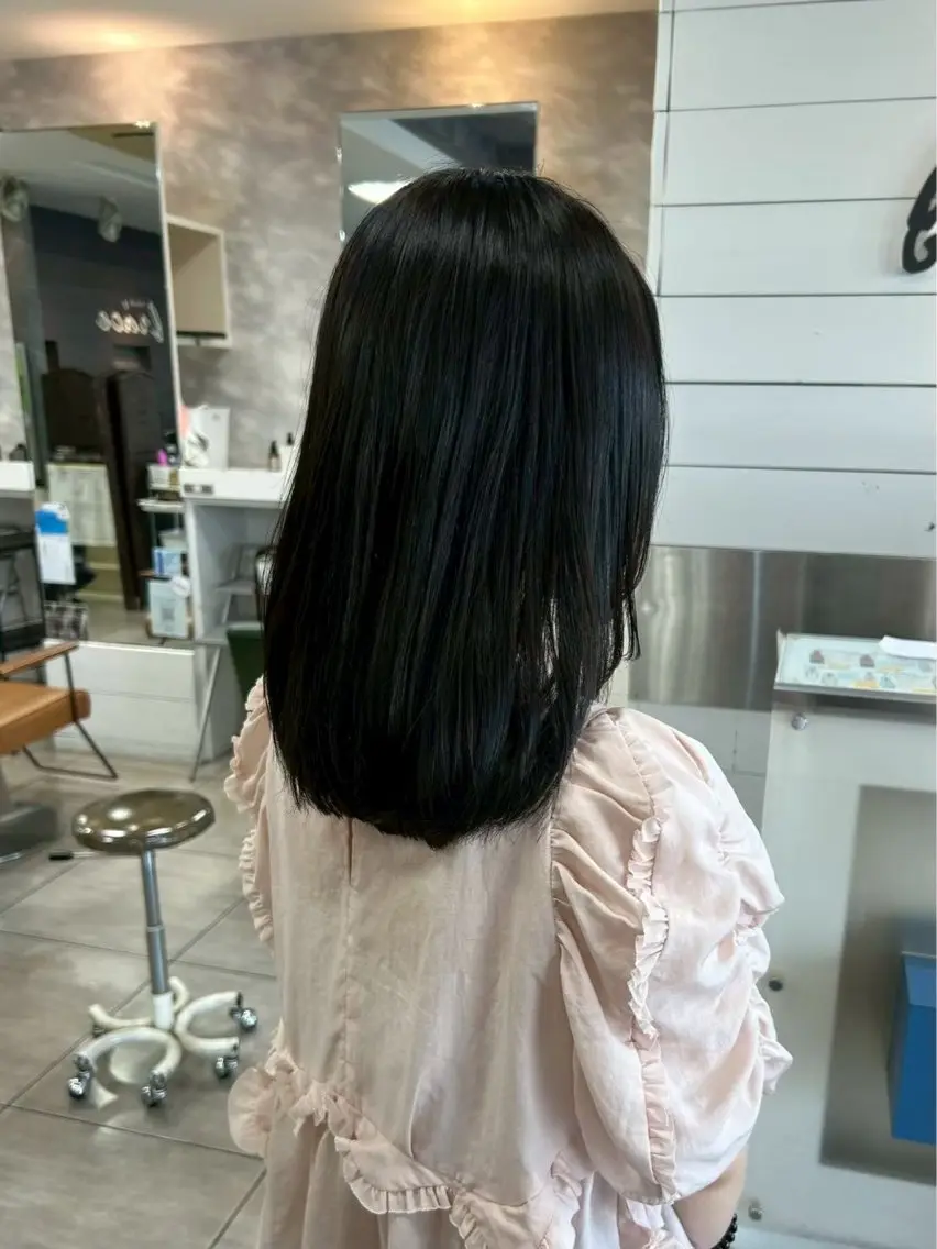 ミディアム カラー ヘアカラー 西岡 英菜のヘアスタイル