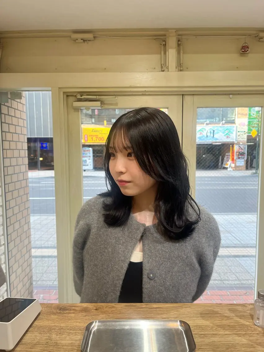 ミディアム カラー ヘアカラー ミジュ/ ハイトーンのヘアスタイル