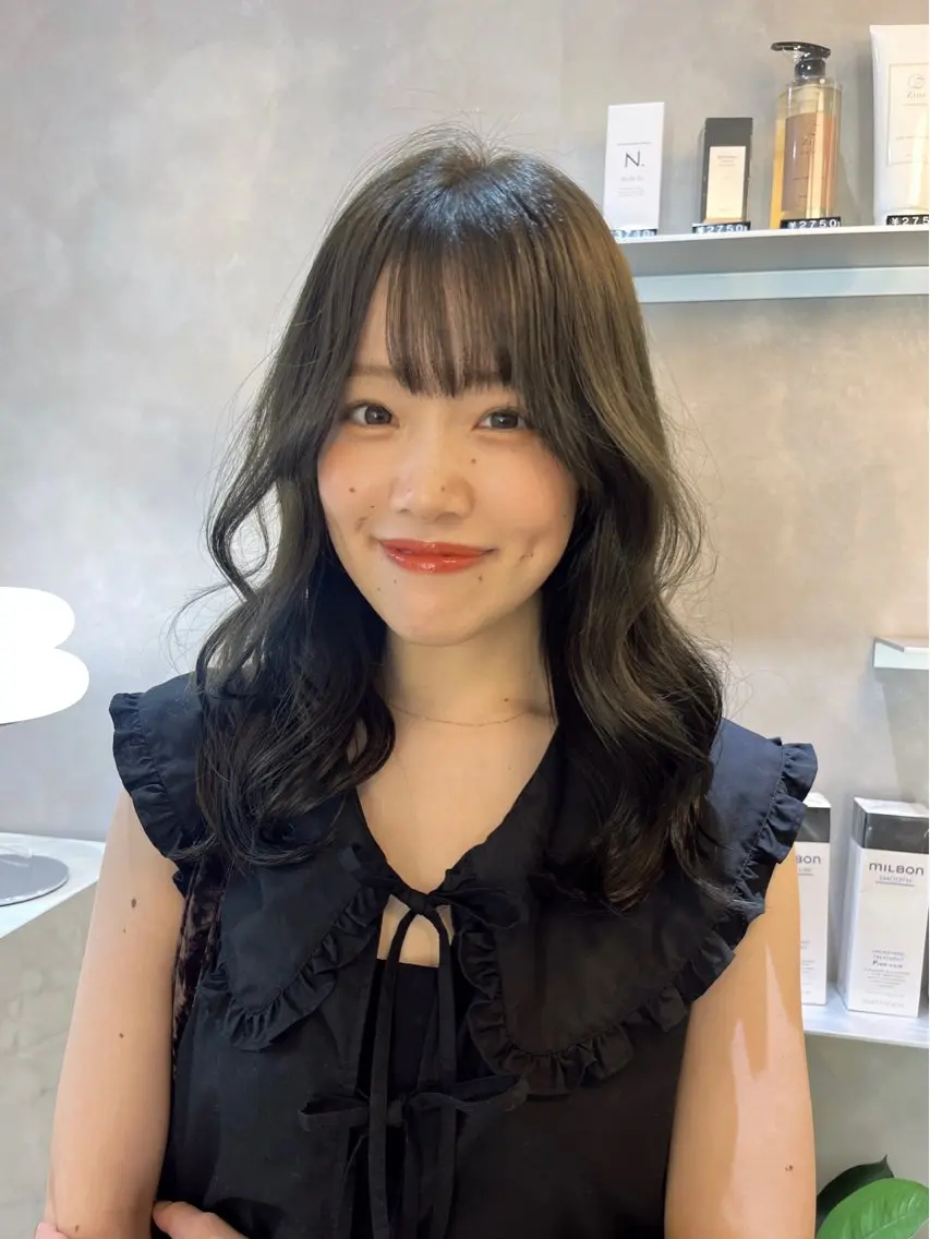 【1番人気✨】顏周りカット+髪質改善inケアカラー+クイックトリートメント🫧の写真