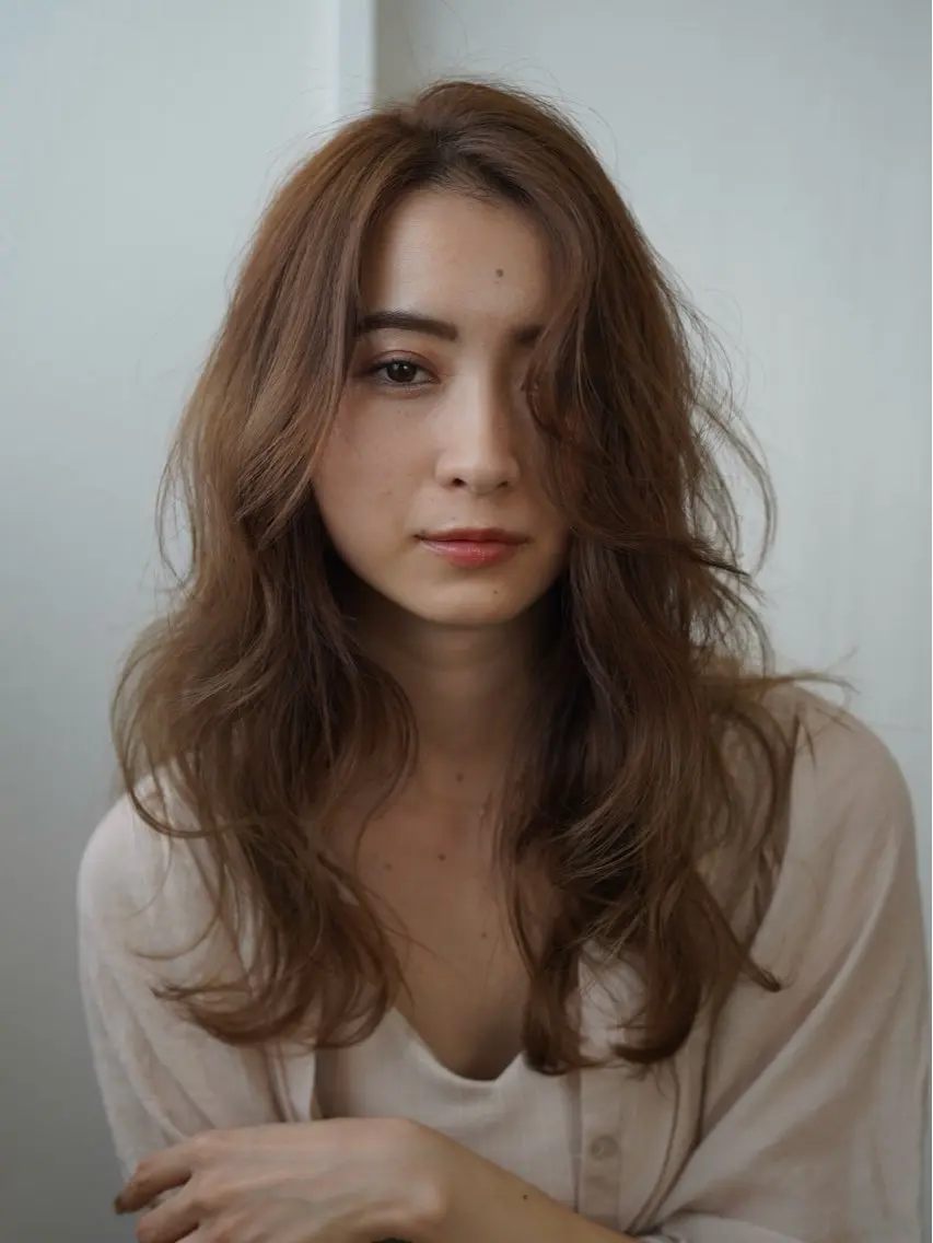 ロング カラー パーマ ヘアアレンジ イルミナカラー/レイ ヤーカット/三好春奈のヘアスタイル