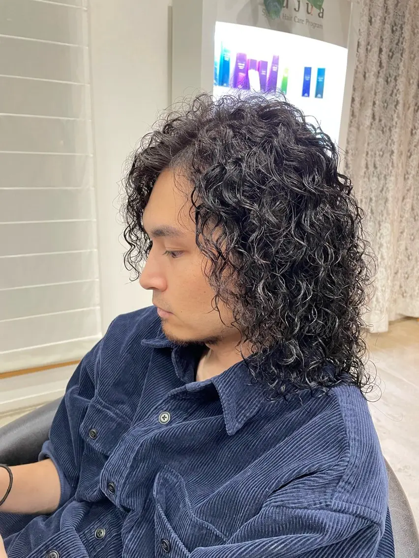 パーマ スパイラルパーマ パーマ 芳賀 風斗のヘアスタイル