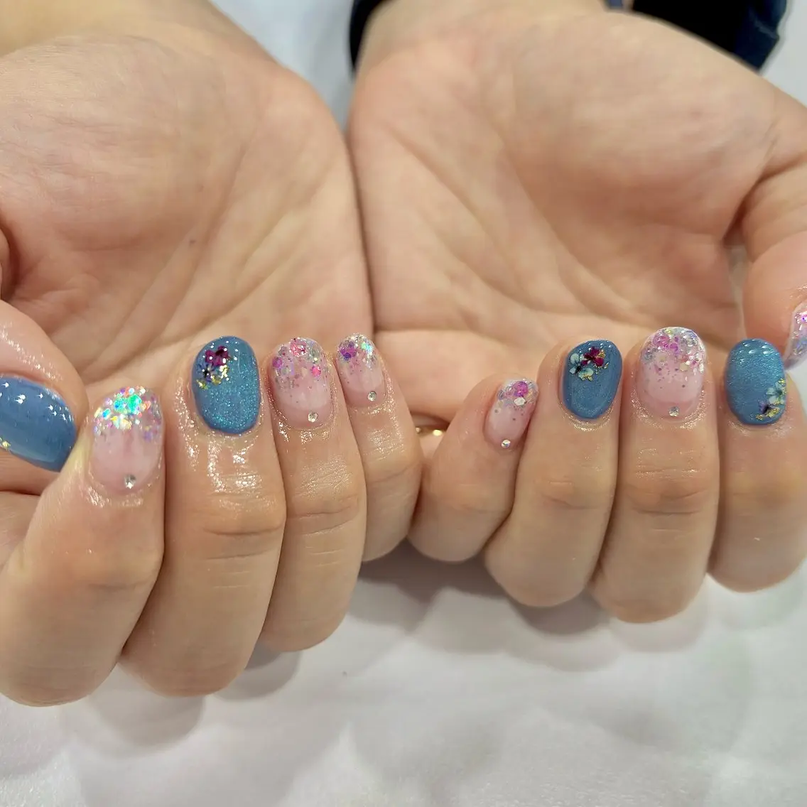 ネイル アートネイル ラメ(グリッター) ラメグラデーション アンリッシュ新宿東口 小泉のネイルデザイン