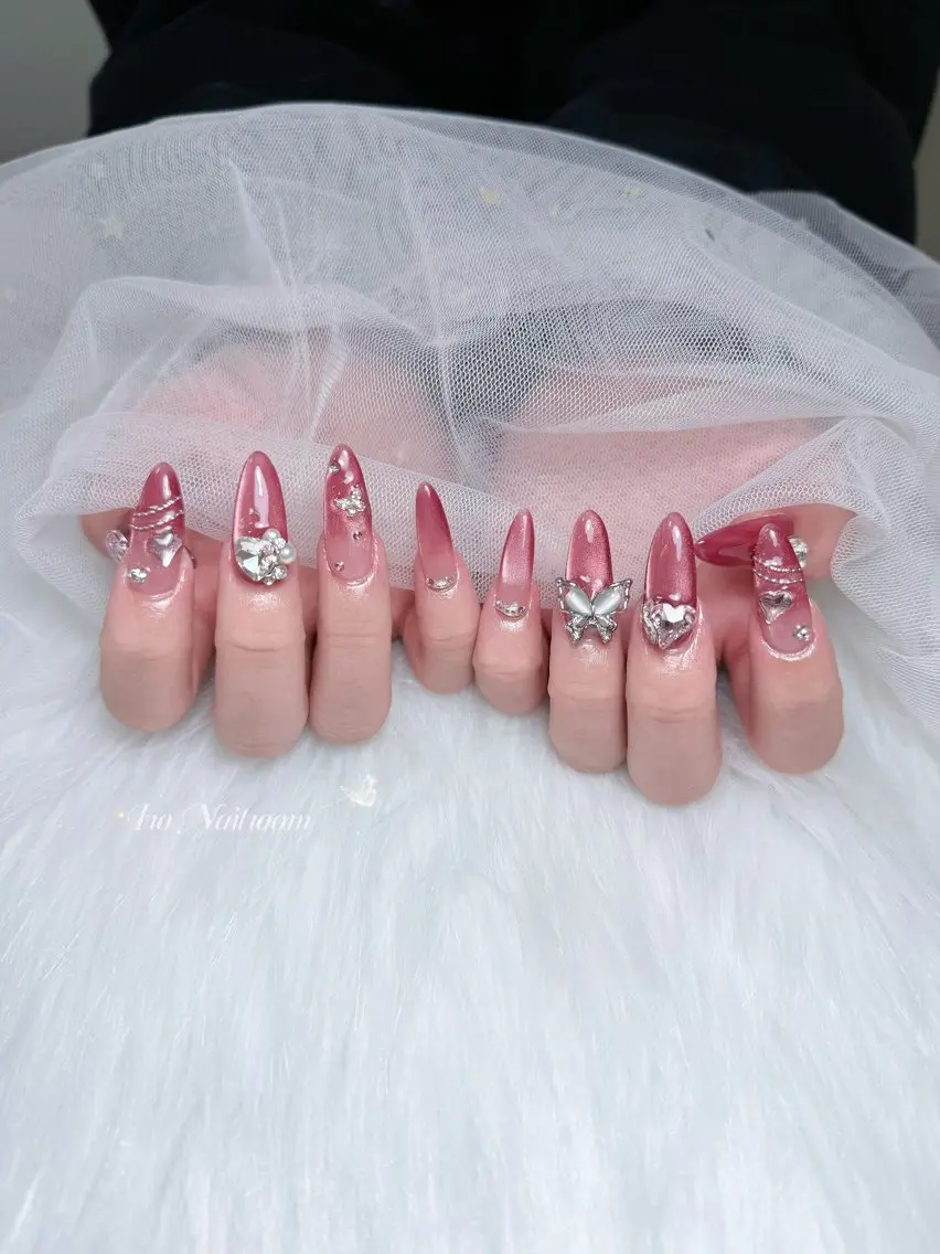 ネイル ハンドネイル IRO Nail Studioのネイルデザイン